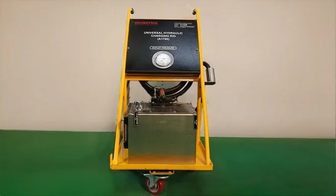 Universal Hydraulic Charging Rig